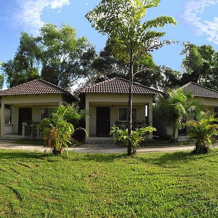 Готель The Moonflower Bungalow Сіануквіль Екстер'єр фото